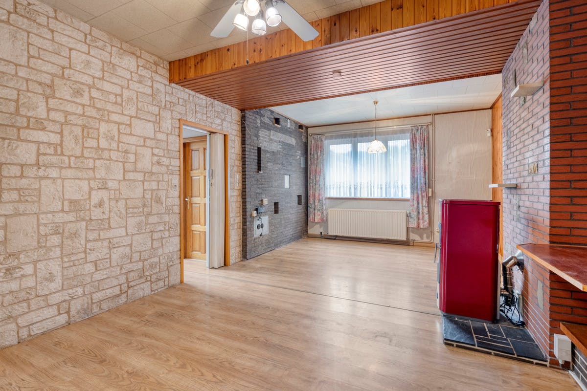 Solide driegevelwoning aan rustig pleintje in Vilvoorde. - foto 5