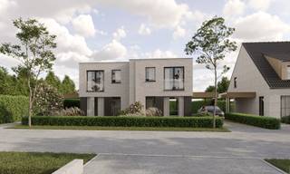 Bent u op zoek naar uw droomwoning in een rustige en groene omgeving? Ontdek dan deze nieuwe verkaveling in de Karperstraat, nabij de Groenhagestraat en de Westlanderstraat te Leffinge.<br /><br />Deze unieke locatie bevindt zich vlak bij het kanaal Plassendale-Nieuwpoort en op een boogscheut van het centrum van Leffinge. <br />Residentie Vastgoed bouwt hier weldra 16 nieuwbouwwoningen in landelijke en moderne stijl.<br />De verkaveling omvat 10 loten voor halfopen bebouwing en 6 loten voor open bebouwing. De perceeloppervlaktes variëren van 255 m² tot 416 m².<br /><br />De woning met lotnummer 11 gelegen op een perceel van 310 m², waarvan zo’n 66,25 m² bebouwd heeft een bewoonbare oppervlakte van 132,49 m².<br />Deze halfopen bebouwing bestaat op de gelijkvloerse verdieping uit een inkomhal met apart gastentoilet, een ruime leefruimte met open ingerichte keuken en aansluitend een was -en bergruimte. Op de eerste verdieping bevinden er zich nog 3 volwaardige slaapkamers, een ruime ingerichte badkamer die plaats biedt aan een bad en/of douche en een nachthal met apart toilet en extra bergruimte. Bovendien beschikt deze woning over een oostgerichte tuin en carport. (Gvg, Wg, Gmo, Gvkr, Vv) ~ E-peil: 30 ~ Ref. OU28982<br /><br />De woning wordt volledig afgewerkt volgens uw eigen smaak en woonwensen. Ons professionele team begeleidt u tijdens het volledige bouwproces, zodat u zorgeloos kunt uitkijken naar uw nieuwe thuis.<br /><br />Wenst u meer informatie? Wij maken graag tijd voor een persoonlijk gesprek.<br />Tot binnenkort!<br />Residentie Vastgoed<br /><br />Neem voorsprong met een vrijblijvende schatting via: www.residentievastgoed.be/gratisonlineschatten <br />Residentie Vastgoed treedt bij deze verkoop op als eigenaar-verkoper en niet als vastgoedbemiddelaar.