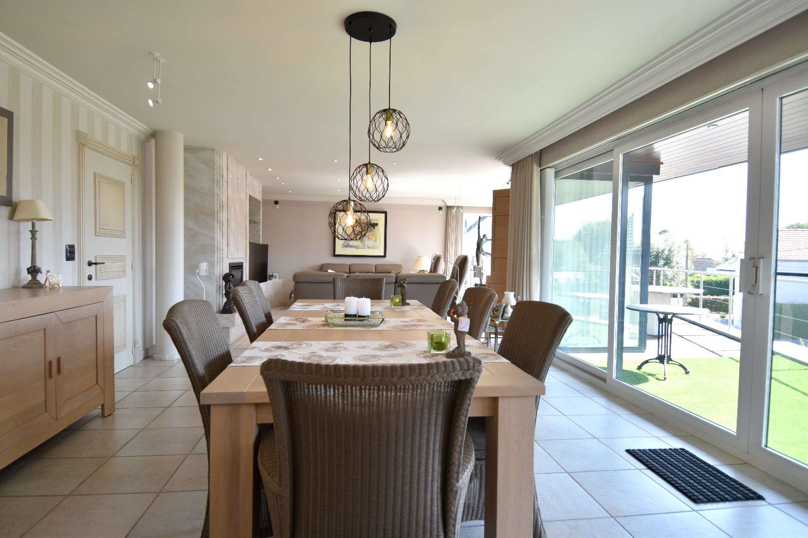 Instapklare villa met 5 slaapkamers én grote handelsruimte te koop in Gullegem - foto 4