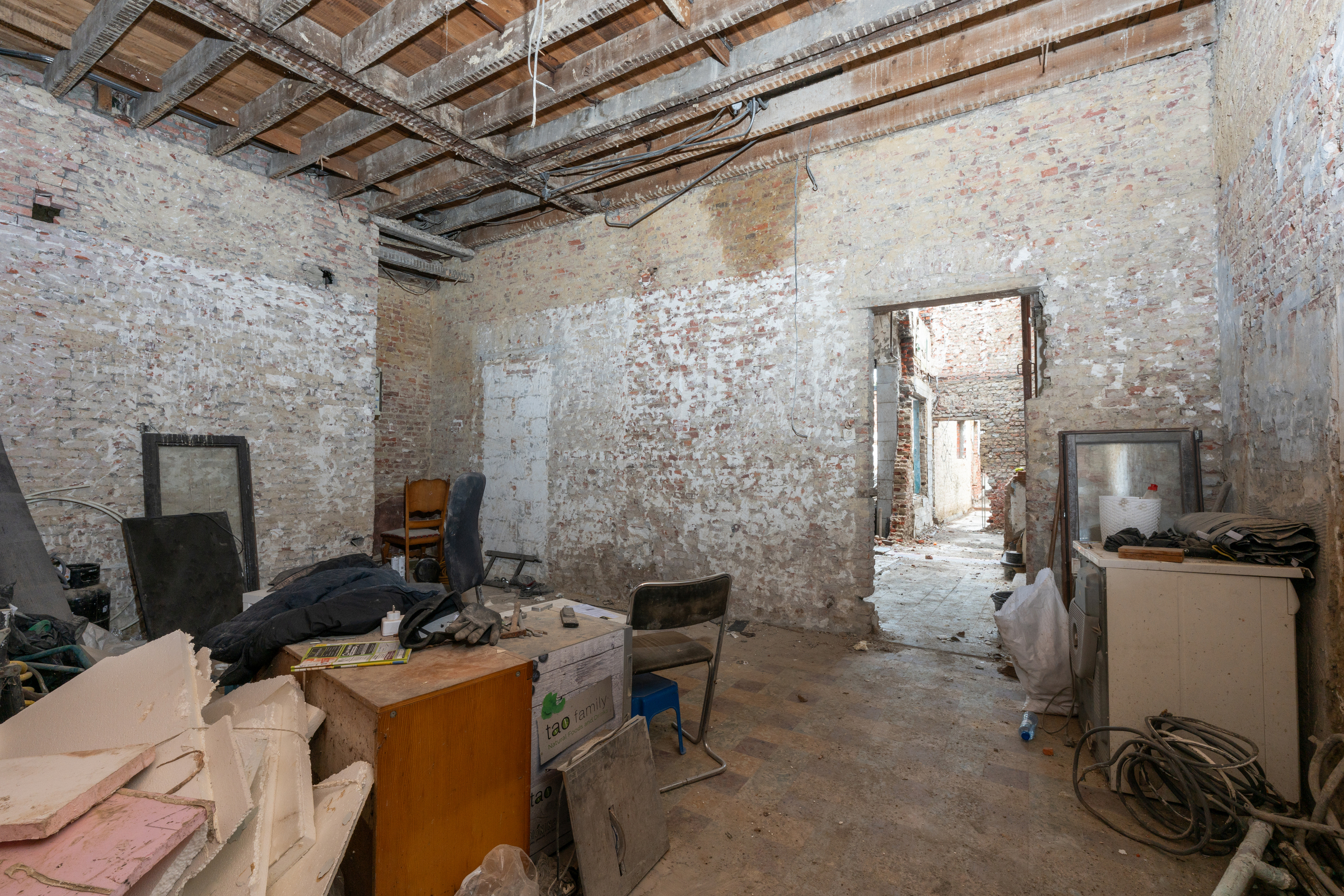 Te verbouwen woning met veel mogelijkheden in Antwerpen - foto 2