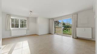 Zonnig hoek-appartement in het prachtige parkdomein 'Berkendael' van 1,5 hectare met grote vijver en een mooi uitzicht op de parktuin.Zuid-west...