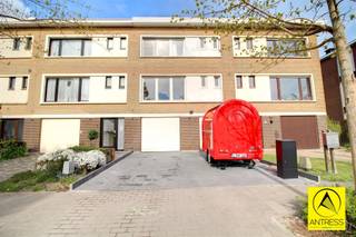 Open huizen dag op 19 juli en 26 juli ! Iedereen is welkom van 14:00 tot 15:30u Schrijf je in via thomas@antress.be Instapklare bel-étage met...