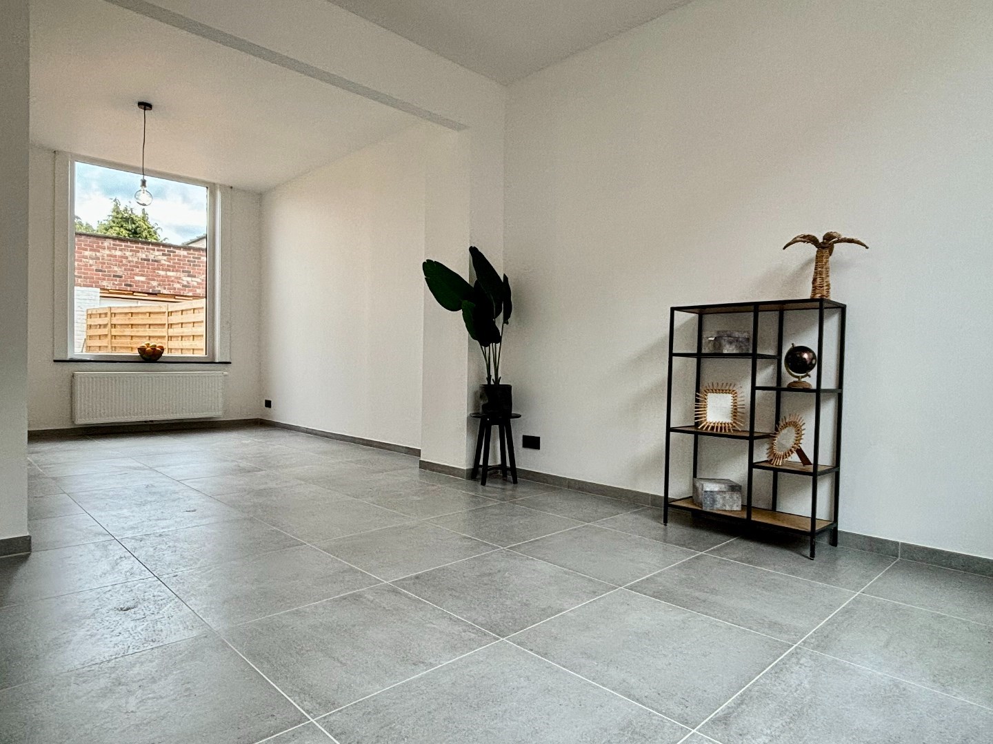 Instapklare, knap gerenoveerde rijwoning op wandelafstand van het centrum van Kuurne. - foto 1