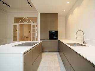 Ideaal gelegen in de directe omgeving van het Kasteleinsplein, bevindt dit gloednieuwe appartement zich op de eerste verdieping van een...