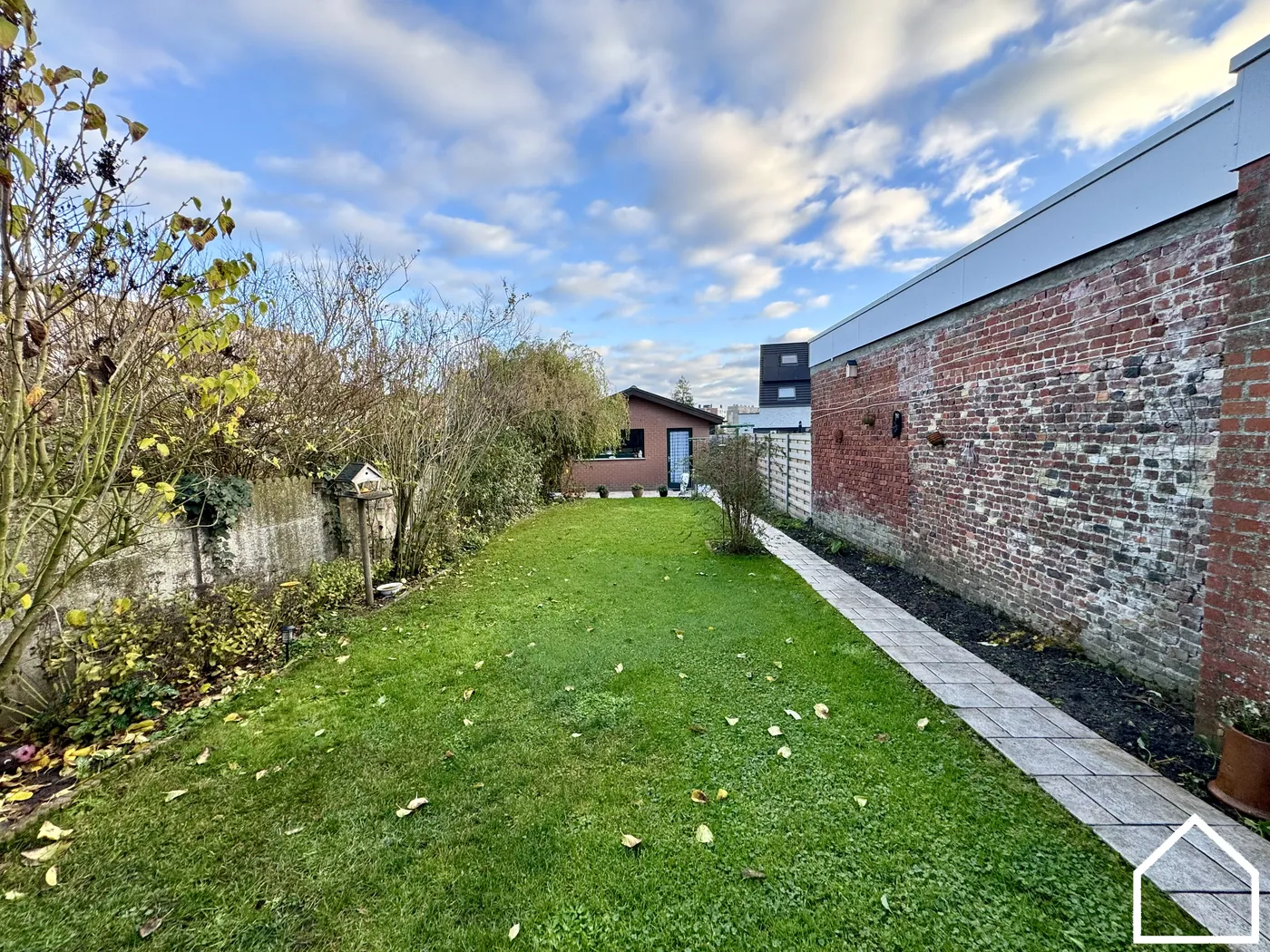 RUIME WONING MET 3 SLPKS, TUIN EN OPTIONELE GARAGE - foto 4