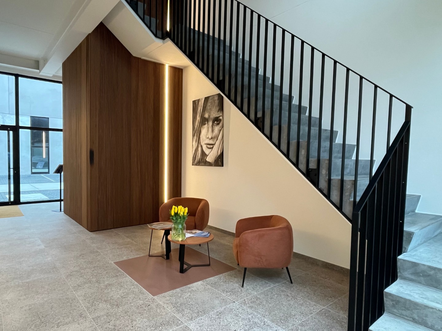 Casco kantoorruimte in het industrieterrein van Veurne - foto 2