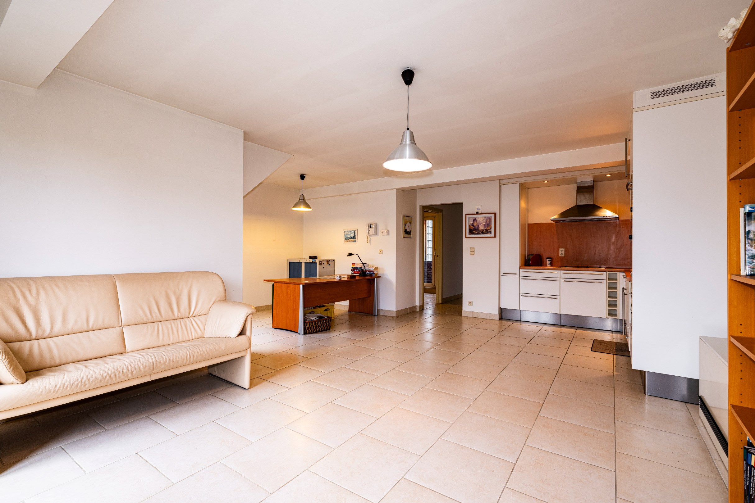 Ruim en instapklaar 2 slaapkamer appartement van 87m² met leuk overdekt terras - foto 4