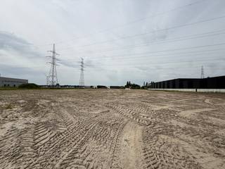 Deze industriegrond te huur bevindt zich in de industriezone Grote Nest te Evergem, nabij de R4 en het kanaal Gent-Terneuzen. Het perceel is...