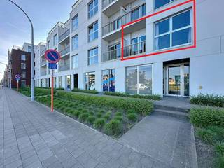 Dit appartement is gelegen op een toplocatie net buiten de ring van Brugge, in een rustige en groene omgeving langs de Damse Vaart. De buurt biedt...