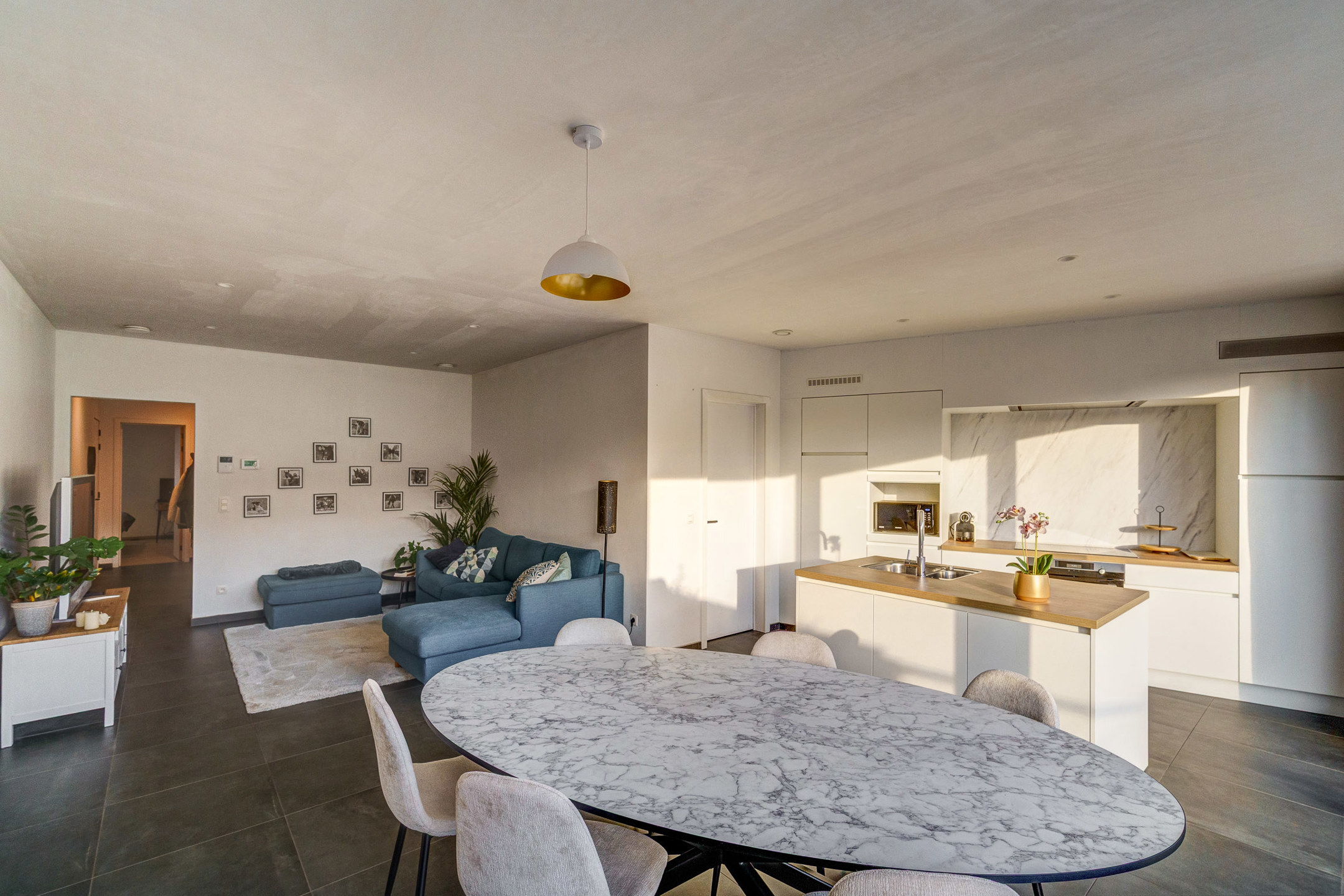 Ruim gelijkvloers app met grote tuin, berging en autostaanplaats in Berlaar - foto 5