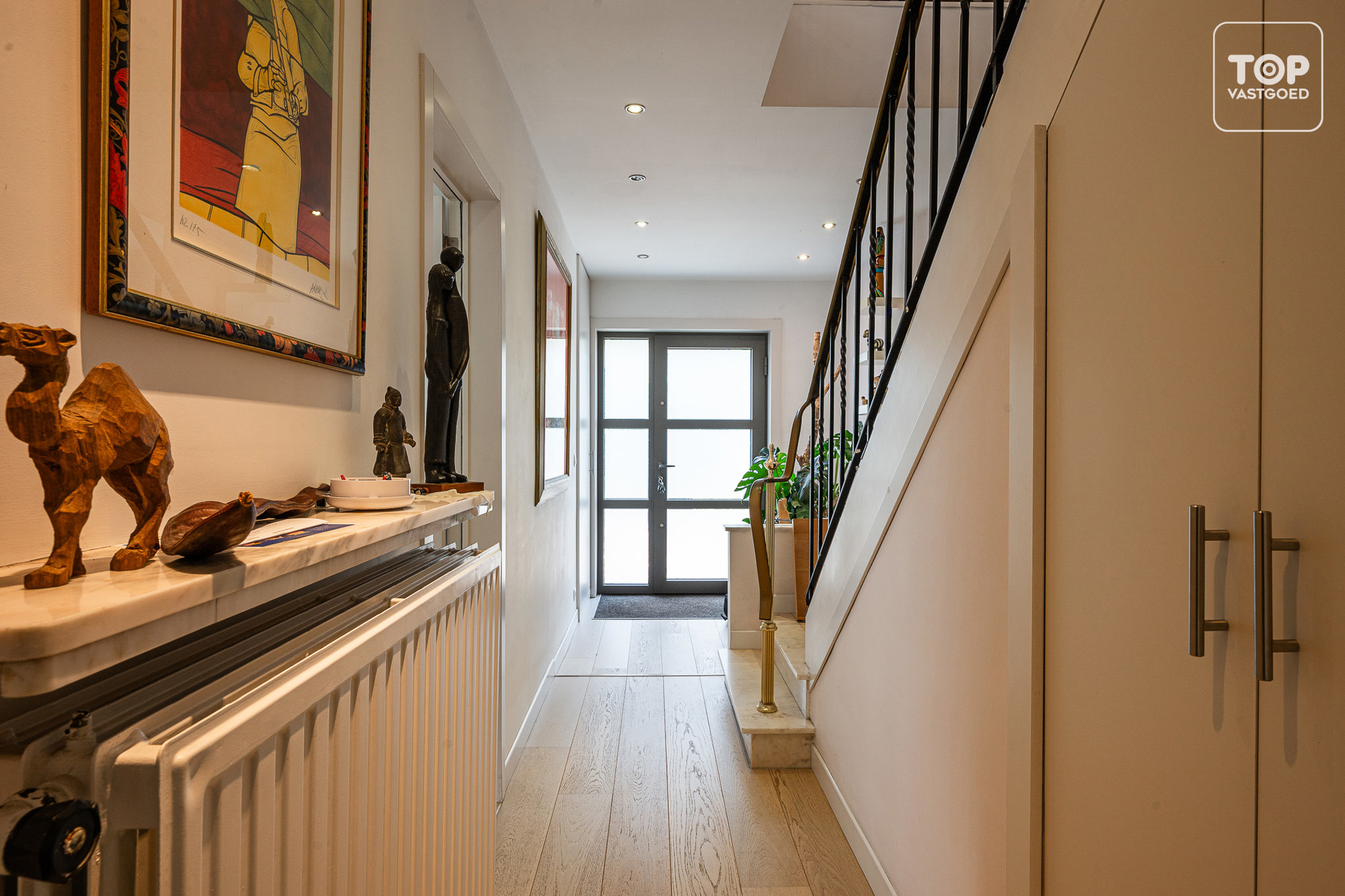 Instapklare halfopen woning met 4 slaapkamers, garage en mooie tuin - foto 4