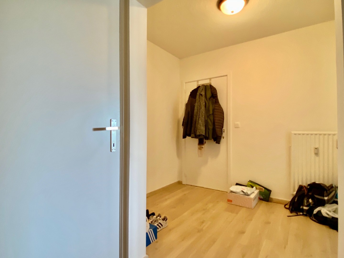 Ruim en lichtrijk appartement met 2 slaapkamers en autostaanplaats te huur in Kuurne! - foto 5
