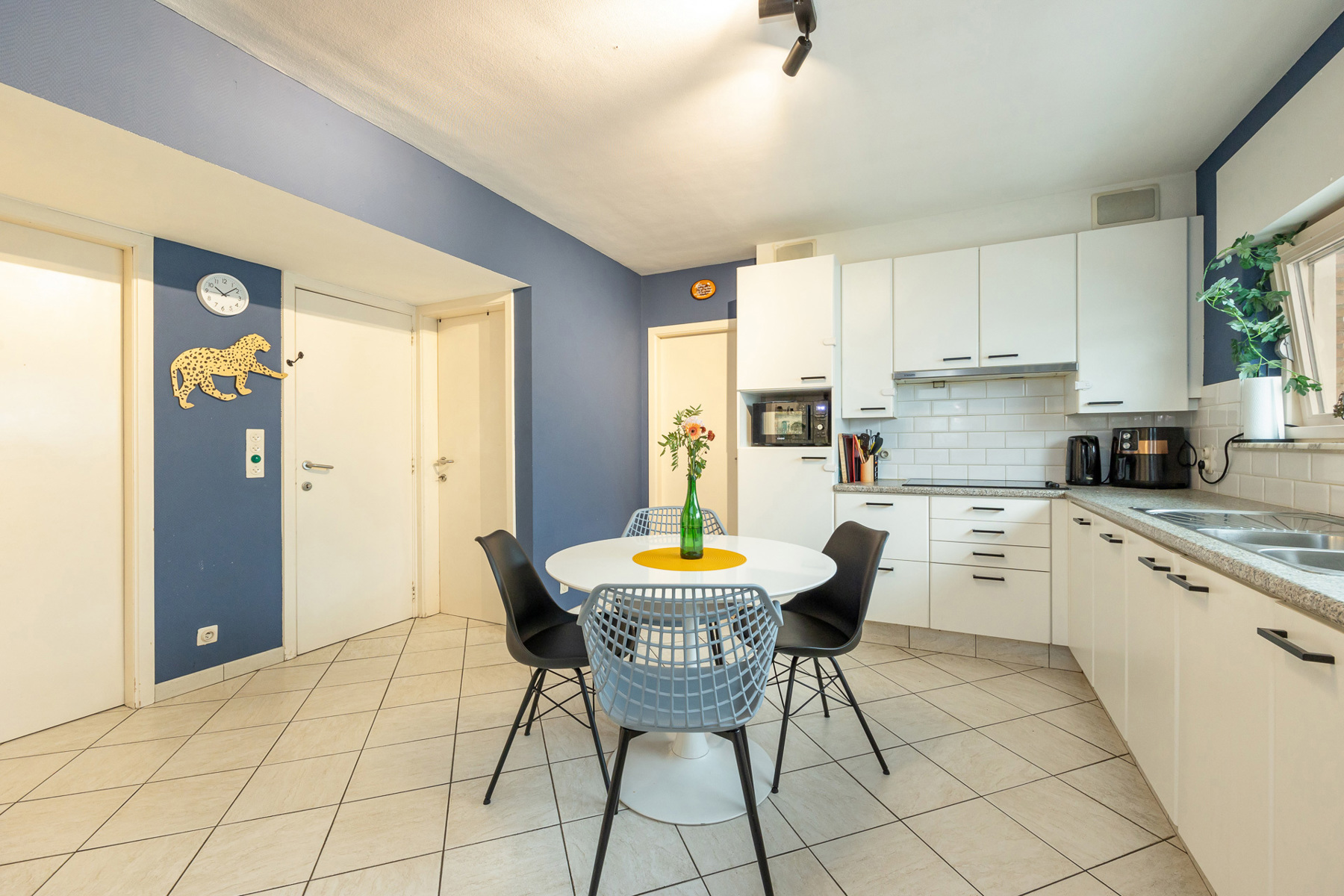 Gezellige gezinswoning met drie slaapkamers op perceel van 378 m². - foto 5