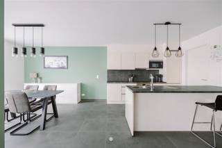 Temse - Bent u op zoek naar een modern, instapklaar appartement in Temse? Dan is dit pareltje zeker iets voor u!Dit appartement is gelegen op de...