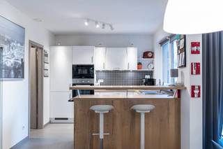 WE INVEST Sud-Luxembourg vous présente à Arlon, cet appartement confort et lumineux situé au rez-de-chaussée et doté des atouts d’un jardin...