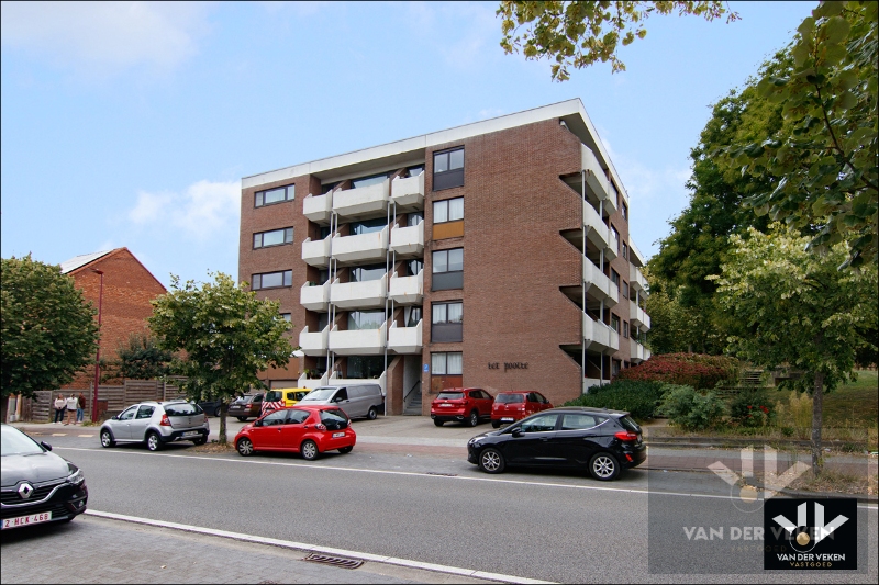 INSTAPKLAAR APPARTEMENT MET 2 SLAAPKAMERS, GELEGEN TE DIEST - foto 1