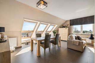 Ben je op zoek naar een instapklaar appartement in het hart van Grembergen? Dan is dit jouw kans! Dit lichtrijk en gezellig appartement met...