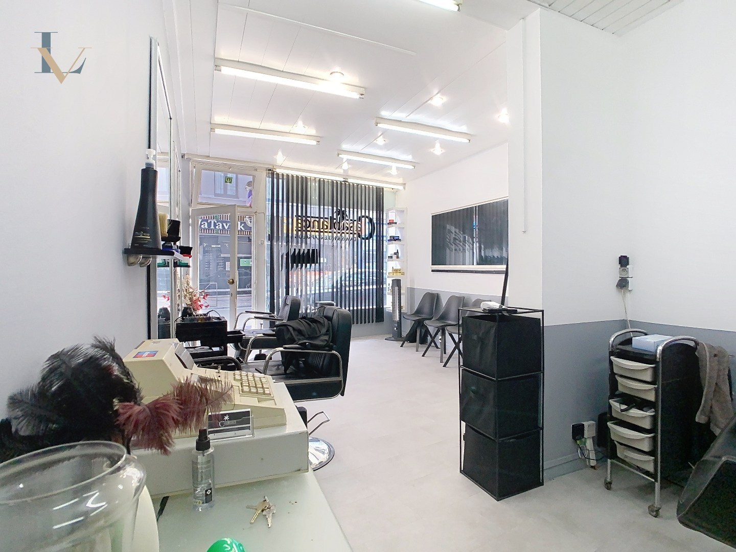 Te renoveren opbrengsteigendom met handelspand en woonunits/ ook geschikt als projectgrond - foto 3