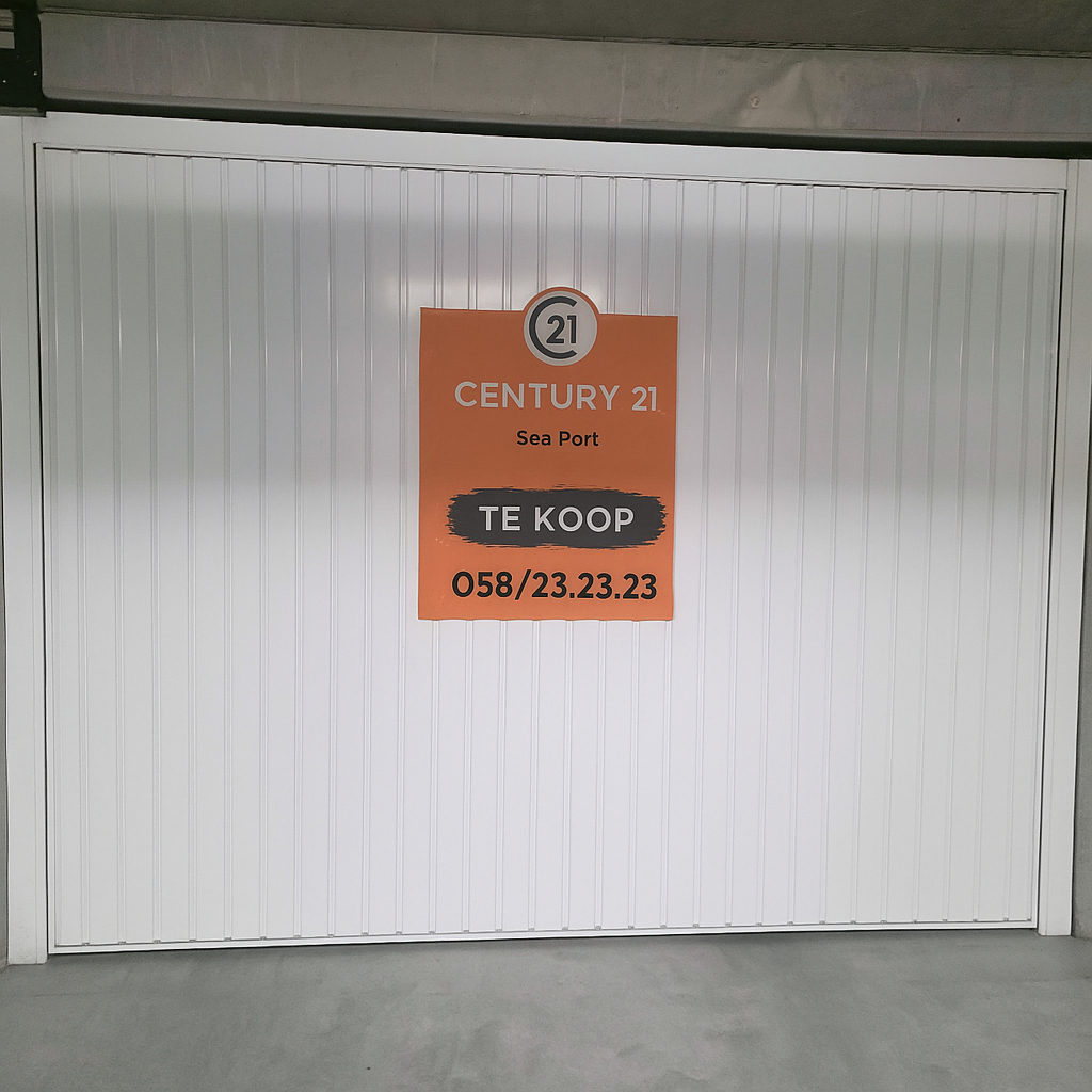 Garage for sale in Nieuwpoort - photo 1