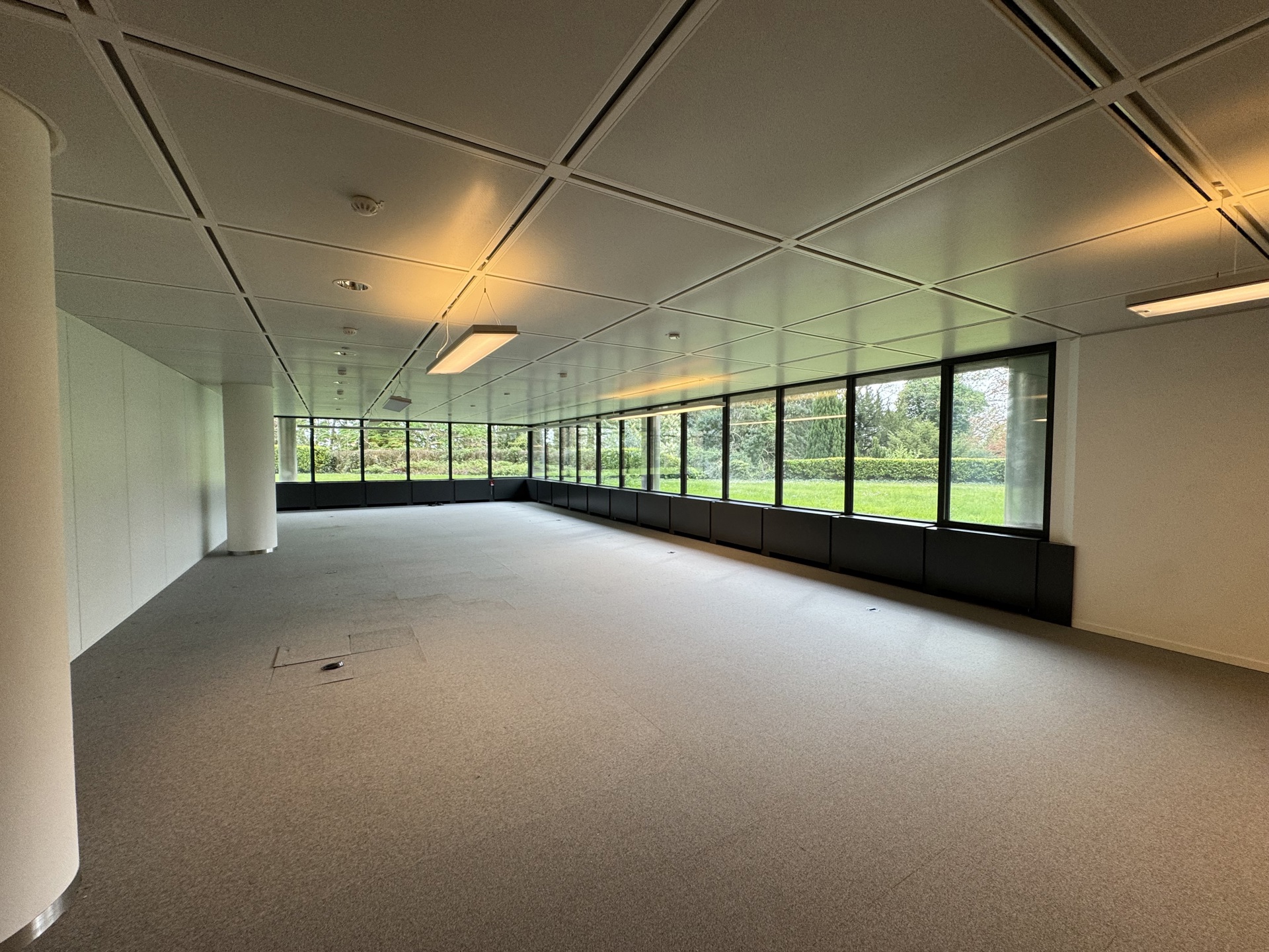 Commercial à louer à Woluwe-Saint-Pierre - photo 4