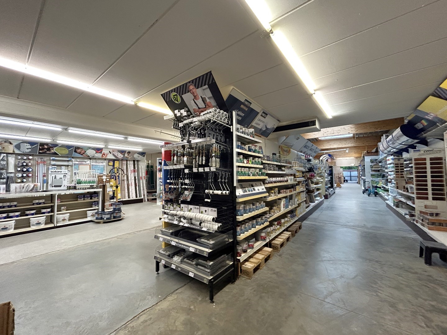 Handelsgelijkvloers op commerciële ligging in centrum Geel - foto 5