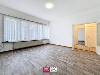 Découvrez ce charmant appartement situé au cur de Ganshoren, parfait pour ceux qui recherchent un lieu de vie confortable et pratique. Le bien...
