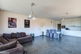 INSTAPKLAAR APPARTEMENT MET 2 SLAAPKAMERS EN AUTOSTAANPLAATS TE RIEMSTDit instapklare appartement vinden we terug aan de Bodemstraat 13/6 te...