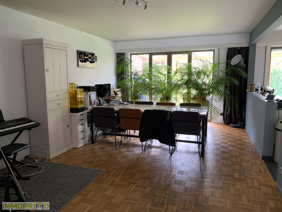 Ruime woning met 4 slaapkamers en garagebox in een woonerf te Mortsel - foto 5