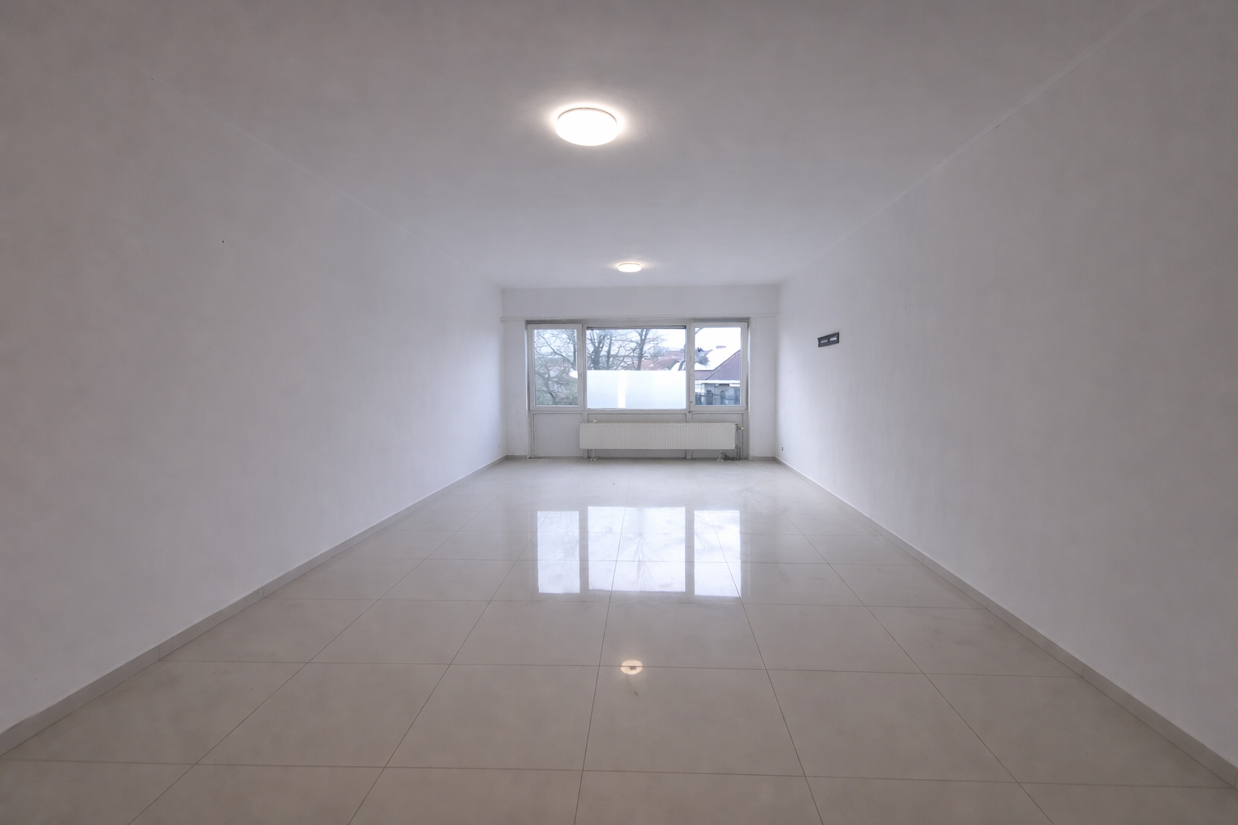 Lichtrijk 2-Slpk Appartement Te Huur In Antwerpen! - foto 1