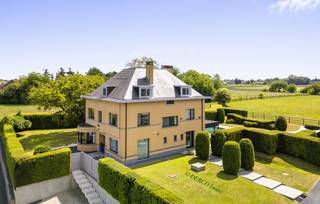 * op de grens met LEUVEN / LINDEN / KORBEEK-LO / KESSEL-LO  * openbaar vervoer (autobus) op 300 m* zeer rustig eenvaks-straatje* volledig omringd...