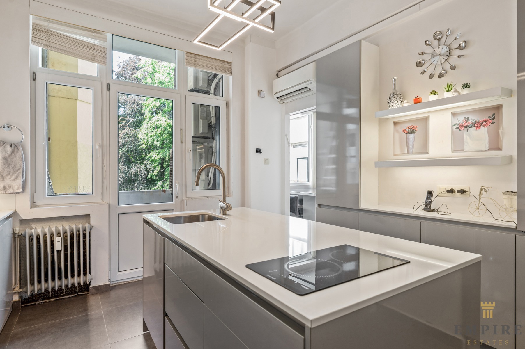 Apartment for sale in Antwerp with 4 bedrooms - photo 4