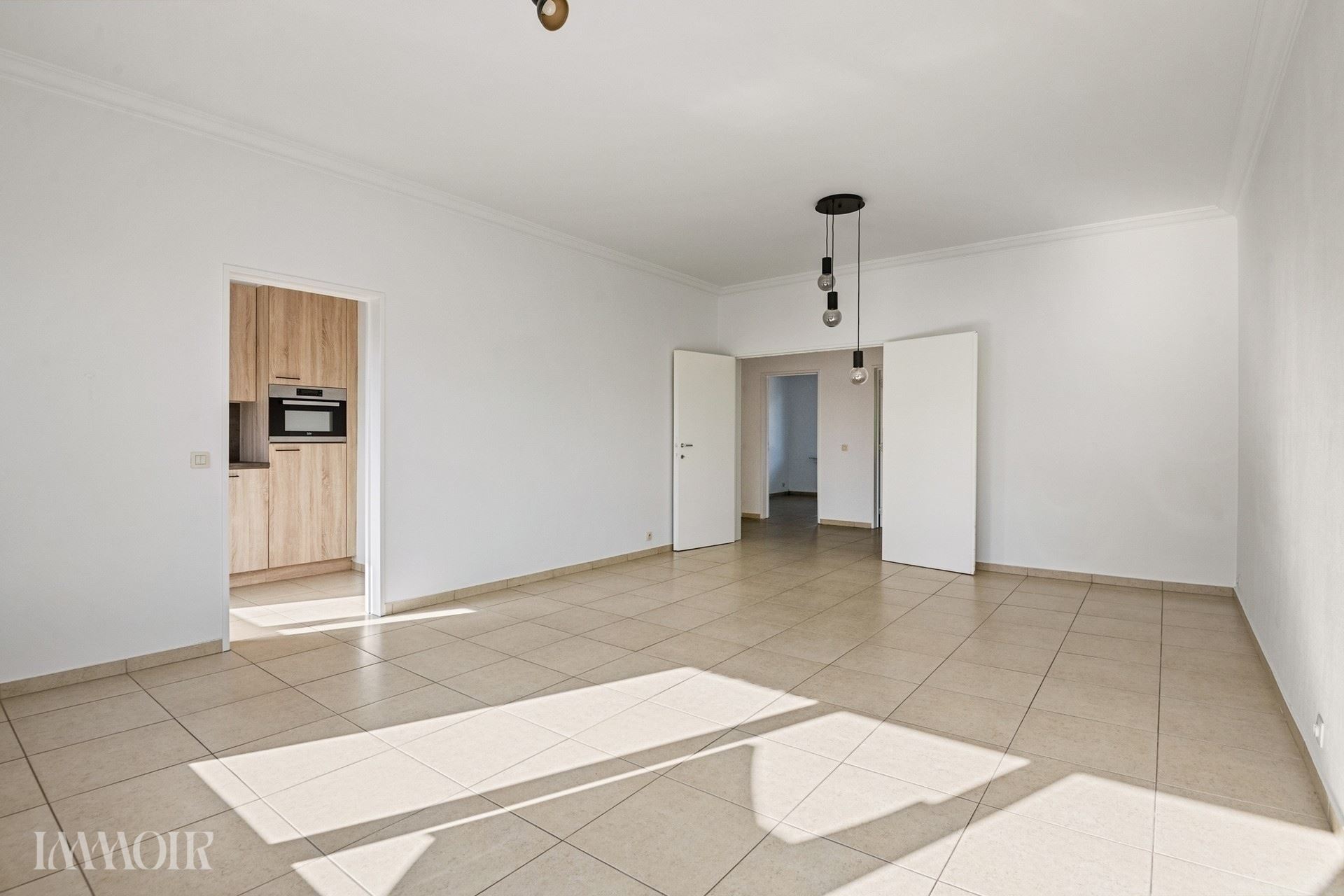 Centraal gelegen en instapklaar appartement met garagebox. - foto 4