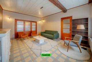 Bent u op zoek naar een ruime, instapklare woning te koop in Beveren-aan-de-Ijzer? Deze verrassend grote gezinswoning met maar liefst 227...