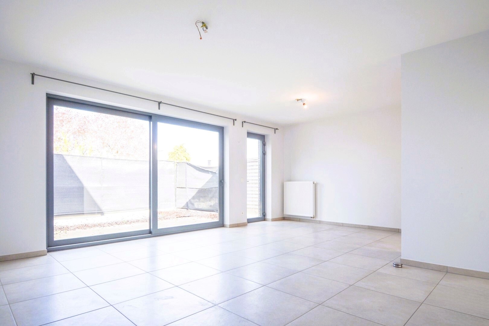 Gelijkvloerse woning in centrum Westrozebeke - ideaal als investering of voor eigen bewoning - foto 2