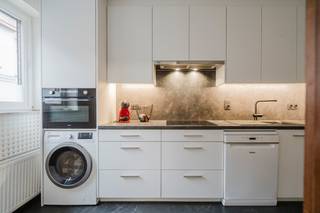 Découvrez cet appartement lumineux au rez-de-chaussée dans la Rekollettenstraat à Courtrai, situé au calme tout en étant à quelques pas...