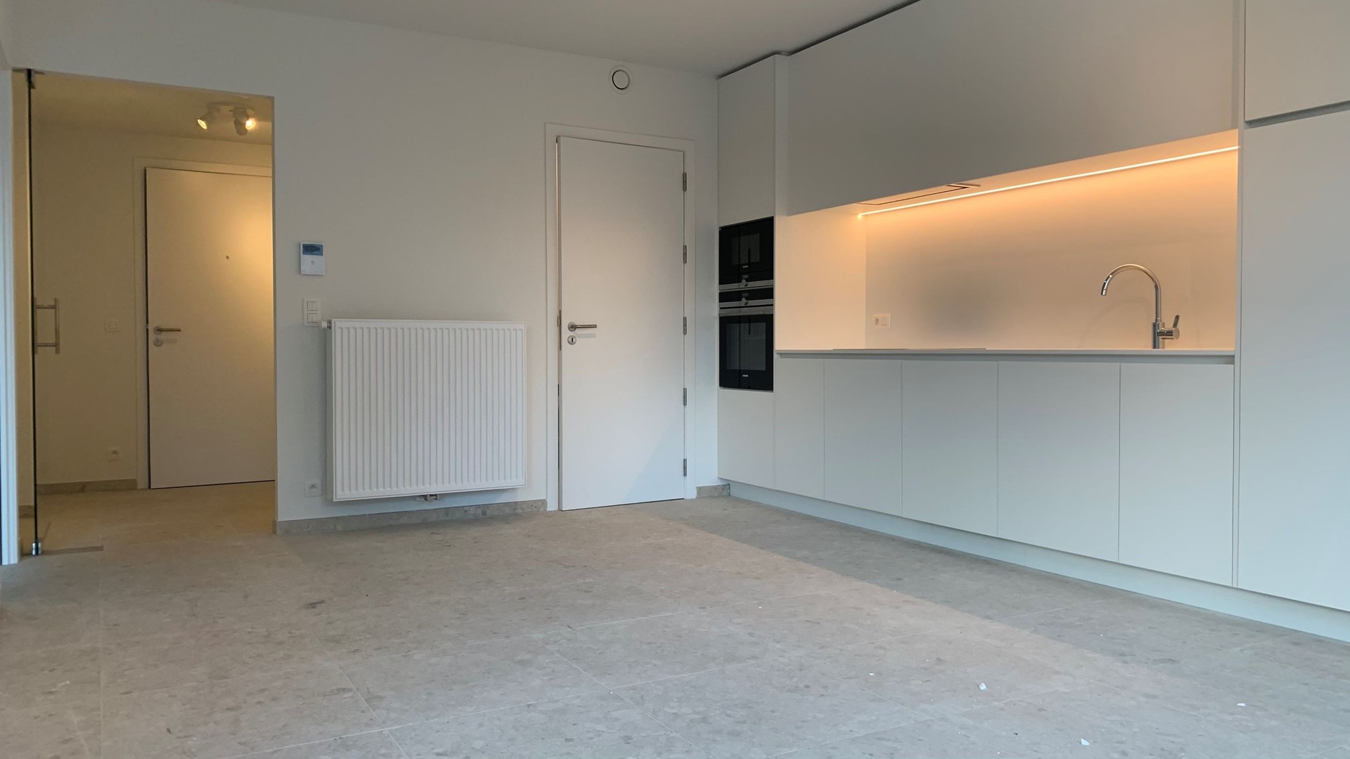 Apartment for rent in Harelbeke with 1 bedroom - photo 4