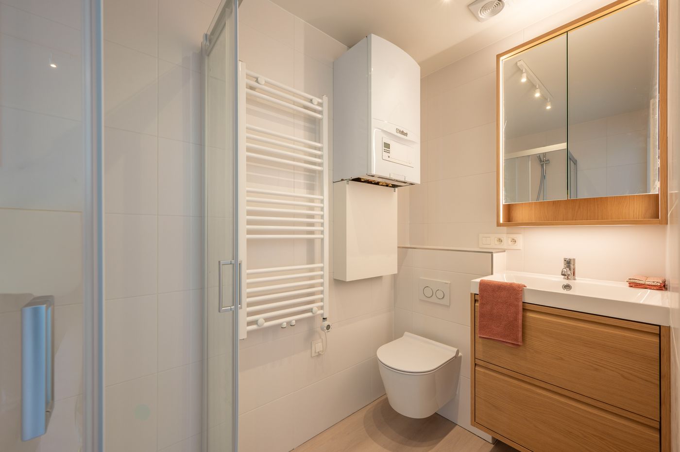Gerenoveerd appartement met slaapkamer en EPC label B op het tweede verdiep in centrum Wenduine - photo 4