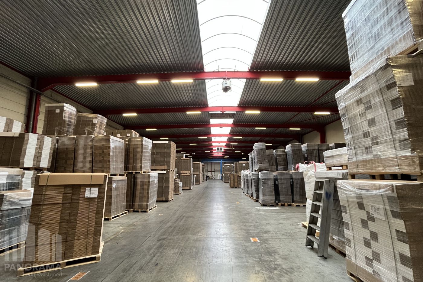 10.153 m² logistiek magazijn met kantoren nabij N16 - foto 4