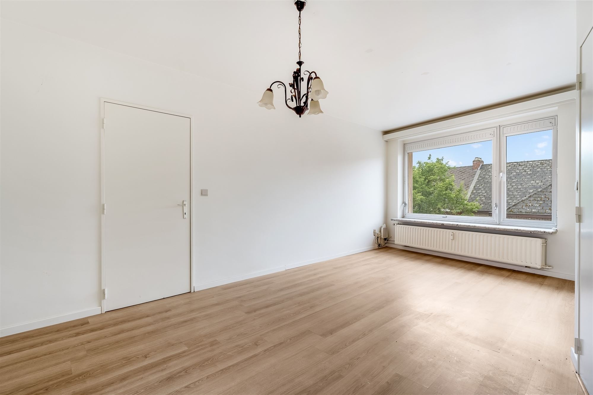 INSTAPKLAAR APPARTEMENT MET 2 SLPKS EN LIFT IN CENTRUM BALEN - foto 3