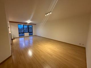 Dit leuk appartement met 2 slaapkamers ligt goed gelegen vlakbij de golf van Brasschaat. De Miksebeekstraat is een rustige straat maar toch...