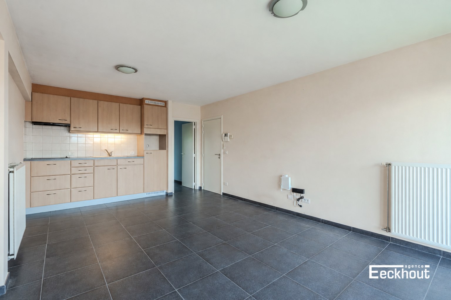 Modern appartement met groot zonneterras in rustige straat! - foto 4