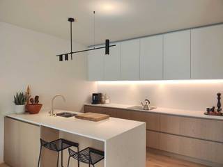 Luxe appartement, uniek gelegen aan het waterGeen 21% btw maar verkoop onder registratierecht (2% mogelijk).Dit prachtig en recent appartement...