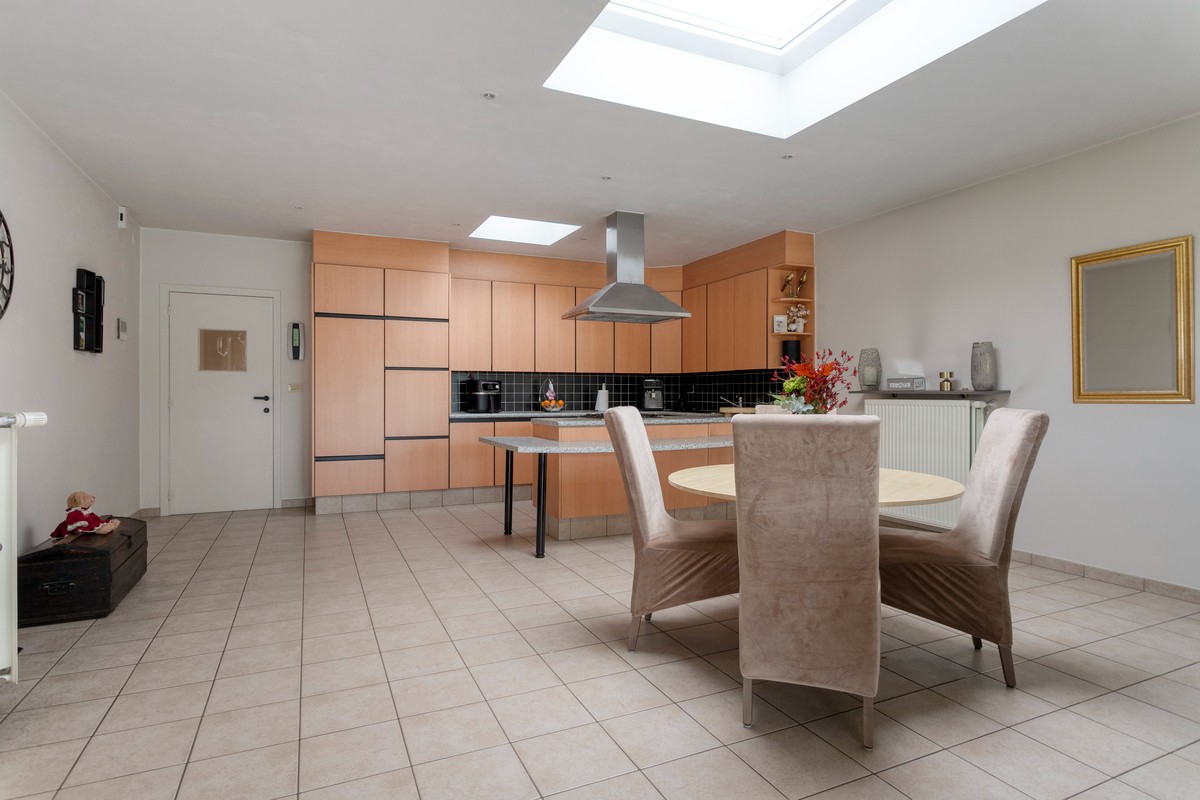 Instapklare woning op commerciële ligging – ideaal voor wonen en werken! - photo 4