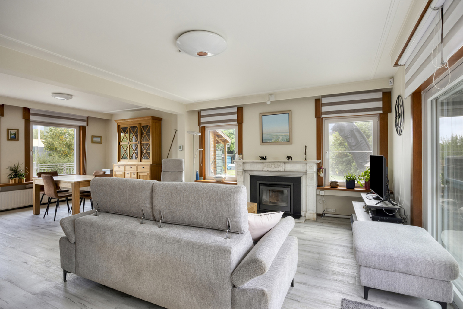 Instapklare woning met 4 slaapkamers, tuin & 2 garages - foto 5