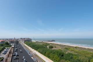 Op een bijzondere locatie aan zee waar duinen en polders elkaar raken, is een prachtige residentie verrezen: The One! In dit luxe...