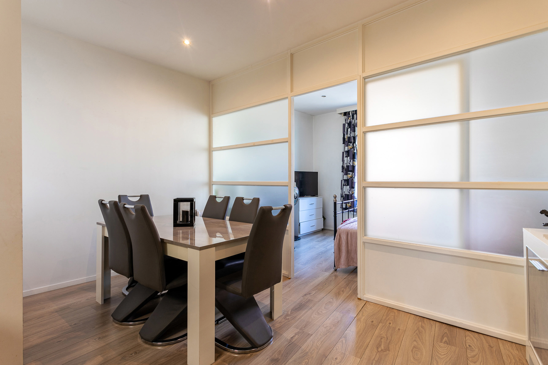 Instapklaar appartement met 2 kamers op een toplocatie - foto 4