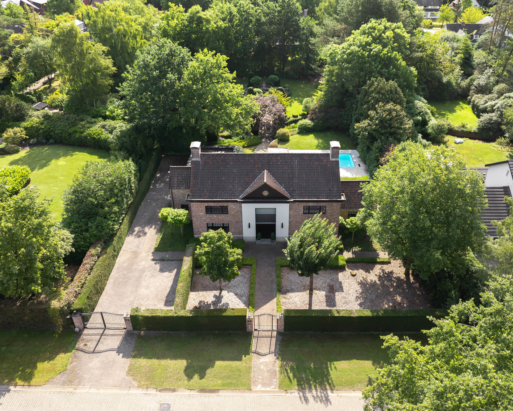 Prestigieuze villa met zwembad op 3.528 m² op toplocatie! - foto 2