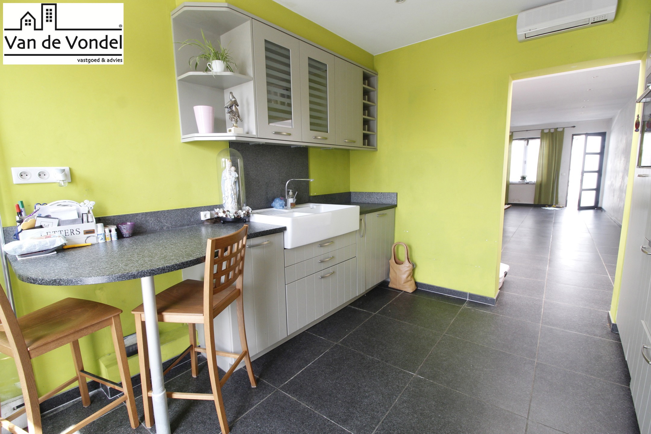 Gerenoveerde woning met 3 slaapkamers in Geraardsbergen. - foto 5