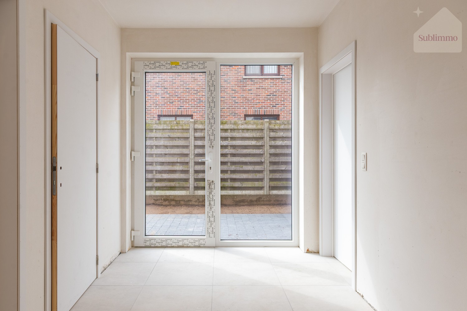 Instapklare nieuwbouwwoning met 4 slaapkamers op een perceel van 343 m² - foto 2