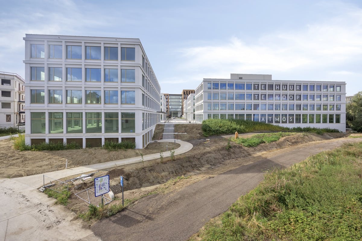 Bureaux récemment construits (à partir d'environ 600 m²) à vendre à Gand - photo 1